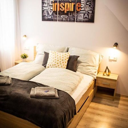 Loli Apartman Miskolc Luaran gambar