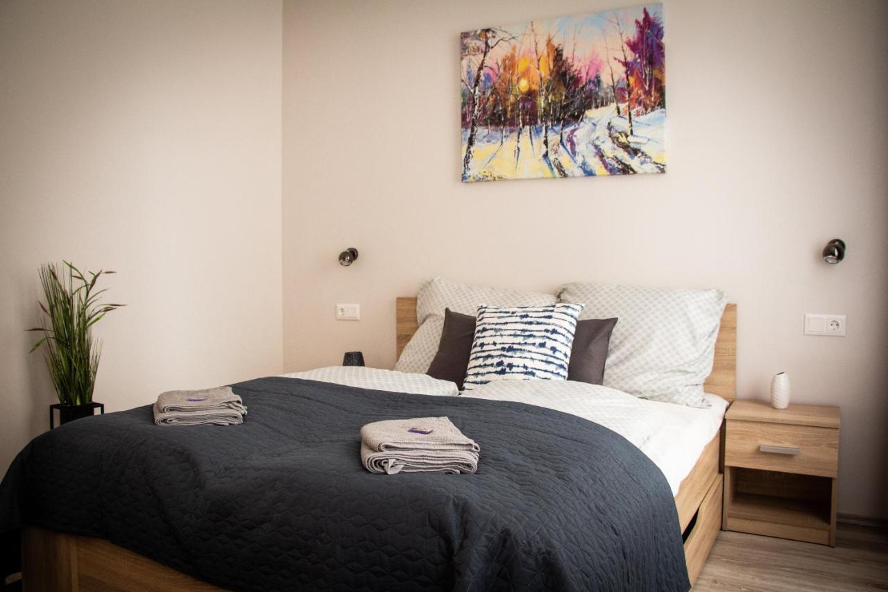 Loli Apartman Miskolc Luaran gambar