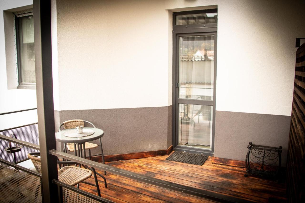Loli Apartman Miskolc Luaran gambar