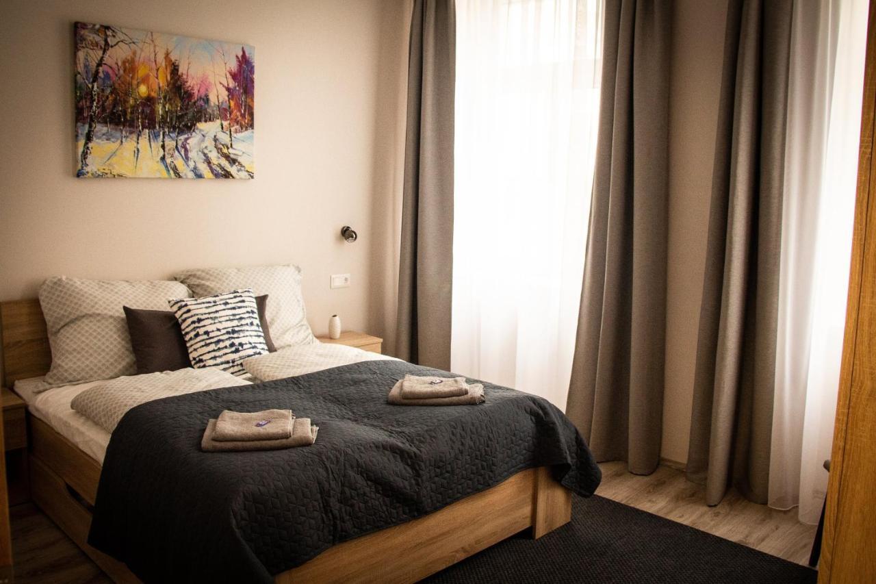 Loli Apartman Miskolc Luaran gambar