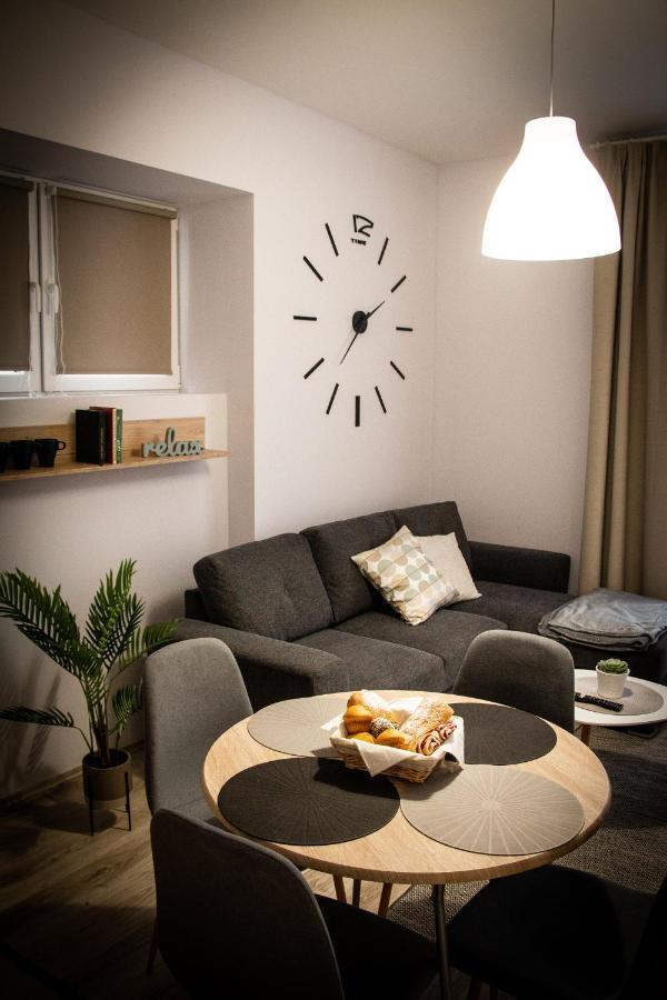 Loli Apartman Miskolc Luaran gambar